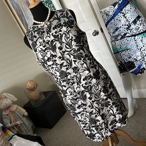 Floral support for reservations at your favorite restaurant!